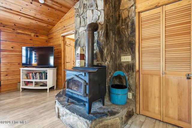 110 NE 72nd Street, Oak Island, NC 28465