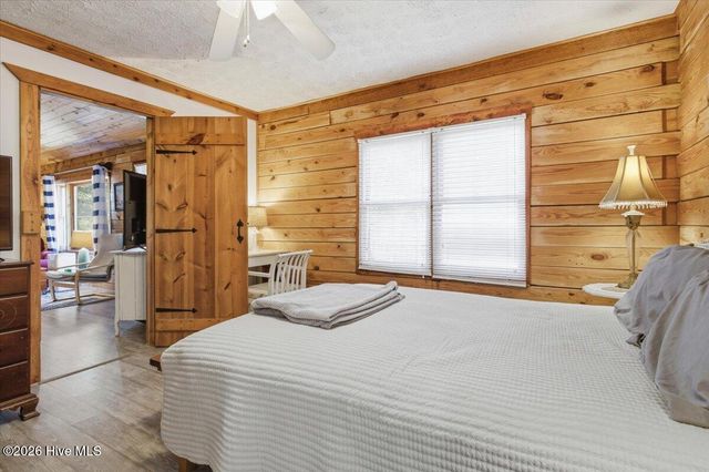 110 NE 72nd Street, Oak Island, NC 28465