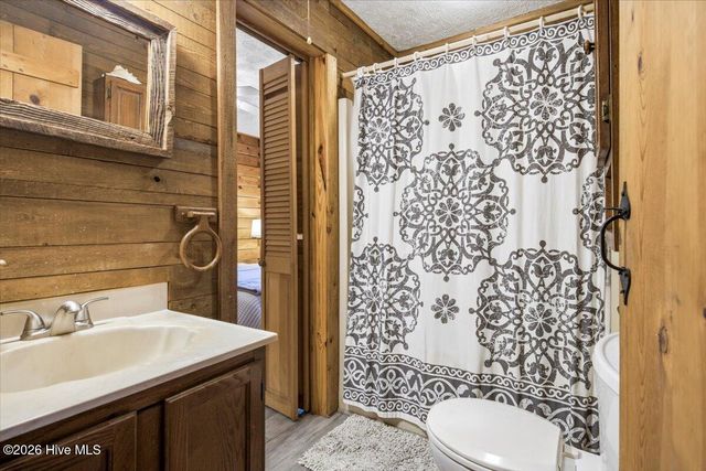 110 NE 72nd Street, Oak Island, NC 28465