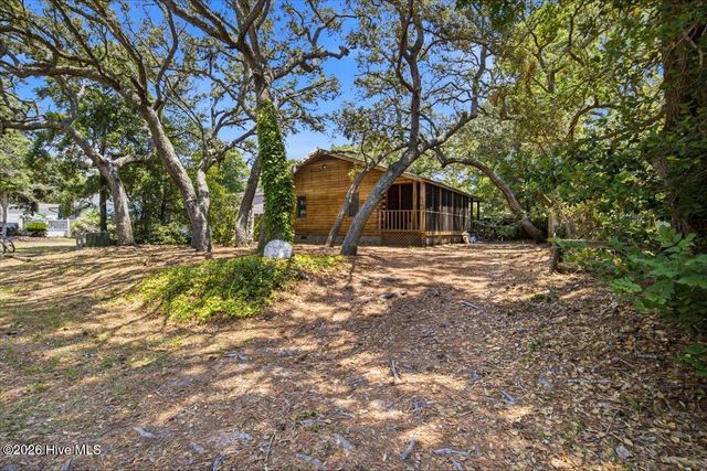 110 NE 72nd Street, Oak Island, NC 28465