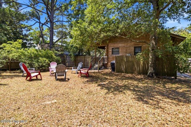 110 NE 72nd Street, Oak Island, NC 28465