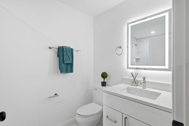 66 Tileston St 101, Everett, MA 02149