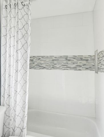 4032 NW 63RD Street, Coconut Creek, FL 33073