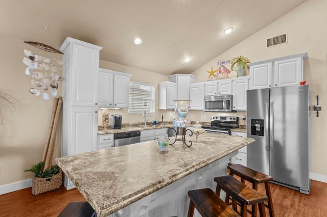 2910 Shady Lane, Crystal Beach, TX 77650