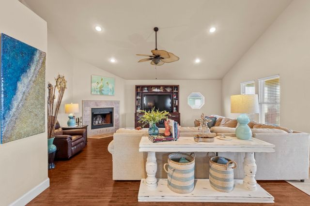 2910 Shady Lane, Crystal Beach, TX 77650