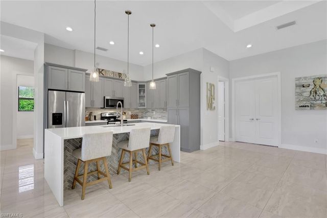 3028 Woodstock AVE, Naples, FL 34120