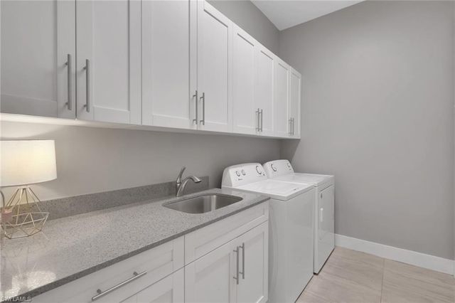 3028 Woodstock AVE, Naples, FL 34120