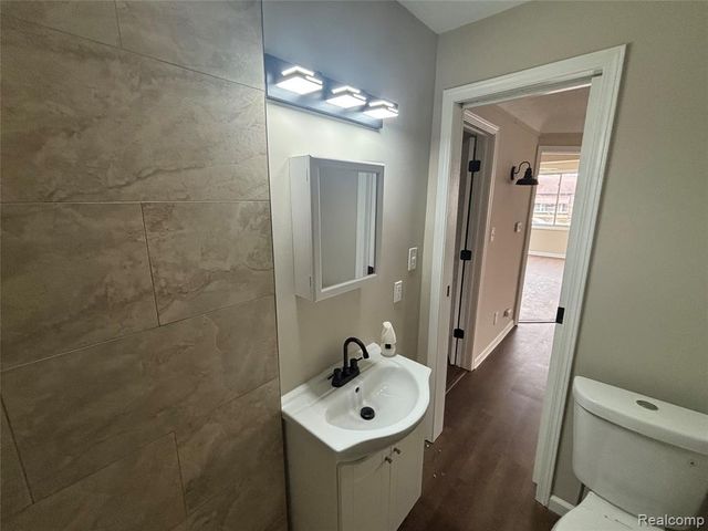 557 White Avenue, Lincoln Park, MI 48146