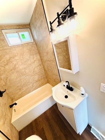 557 White Avenue, Lincoln Park, MI 48146