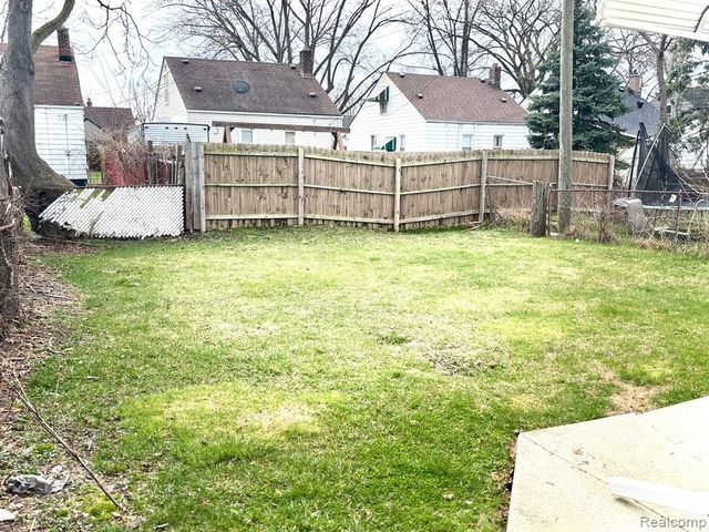 557 White Avenue, Lincoln Park, MI 48146