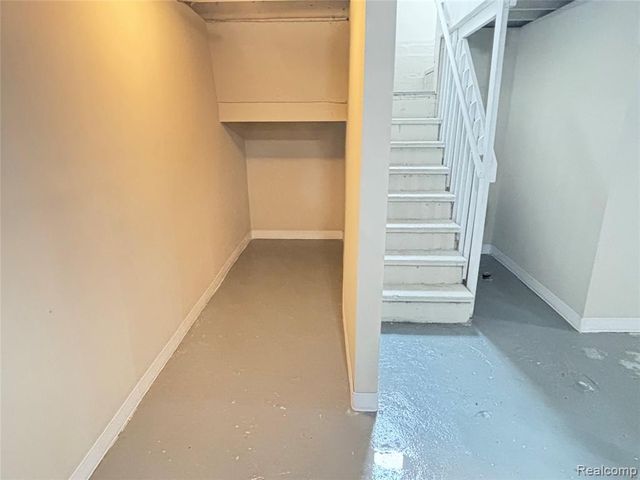 557 White Avenue, Lincoln Park, MI 48146