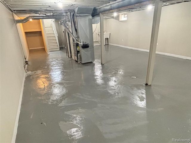 557 White Avenue, Lincoln Park, MI 48146