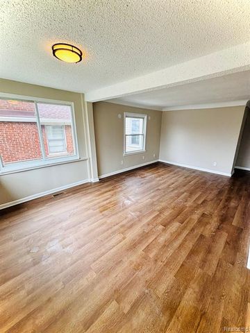 557 White Avenue, Lincoln Park, MI 48146