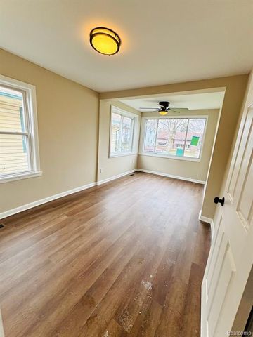 557 White Avenue, Lincoln Park, MI 48146