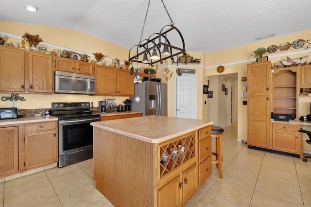 562 HASSOCKS LOOP, Lake Mary, FL 32746