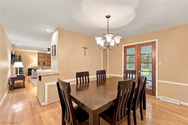 5988 Louis Drive, North Olmsted, OH 44070