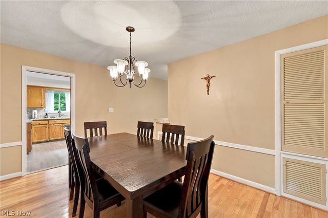 5988 Louis Drive, North Olmsted, OH 44070