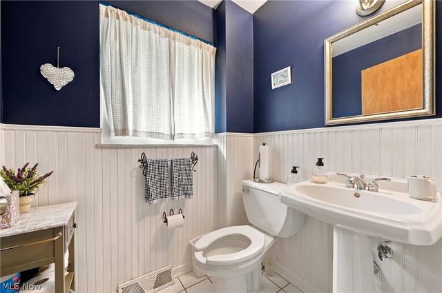 5988 Louis Drive, North Olmsted, OH 44070