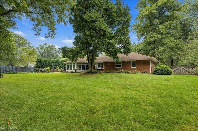 5988 Louis Drive, North Olmsted, OH 44070