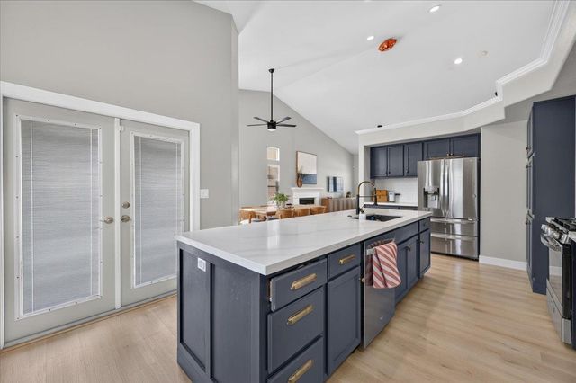 2153 E Ryan Avenue, Fresno, CA 93720
