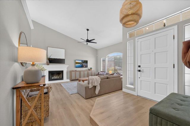 2153 E Ryan Avenue, Fresno, CA 93720