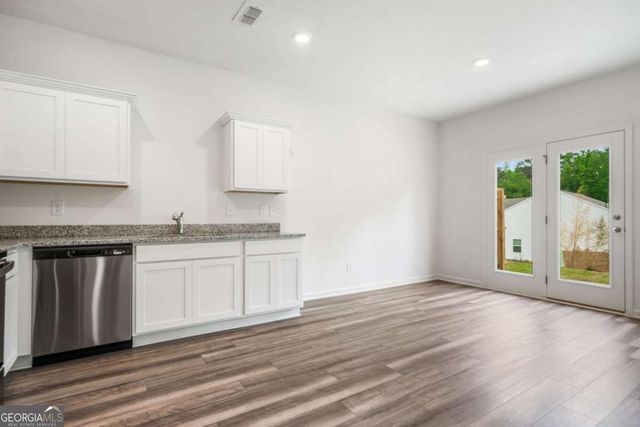 100 Saginaw Court, Locust Grove, GA 30248