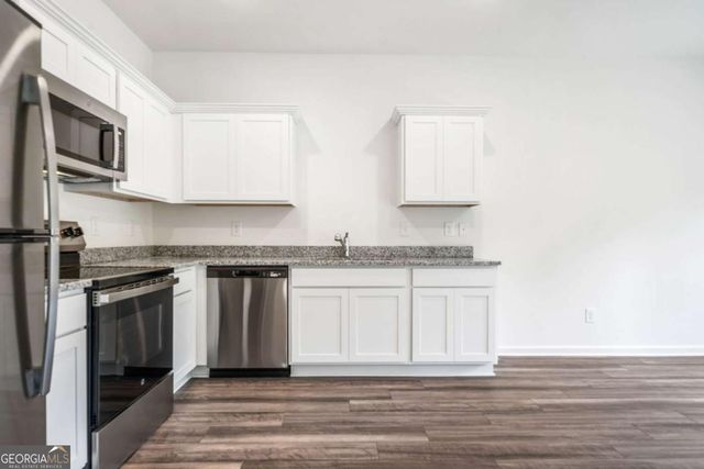 100 Saginaw Court, Locust Grove, GA 30248