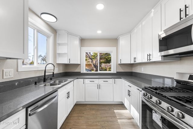 45318 Gadsden Avenue, Lancaster, CA 93534