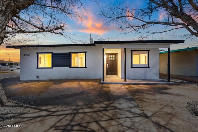 45318 Gadsden Avenue, Lancaster, CA 93534