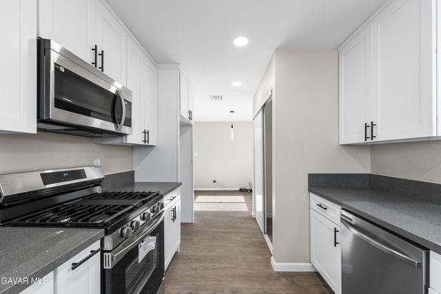 45318 Gadsden Avenue, Lancaster, CA 93534