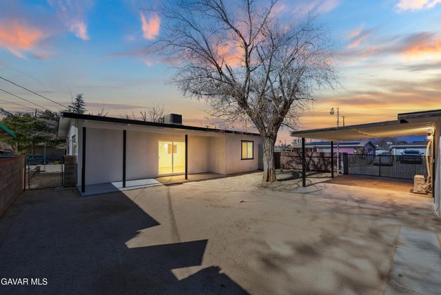 45318 Gadsden Avenue, Lancaster, CA 93534