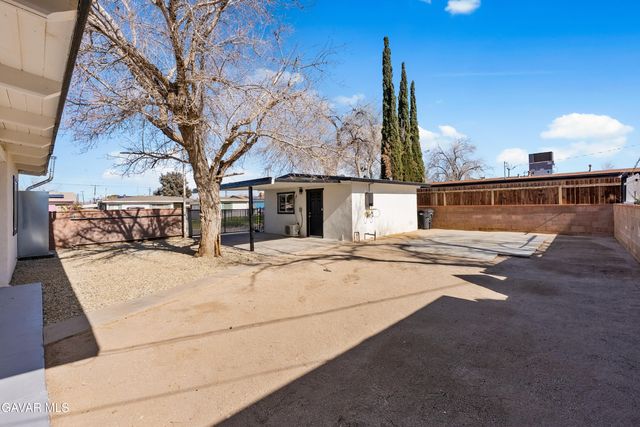 45318 Gadsden Avenue, Lancaster, CA 93534