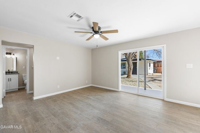 45318 Gadsden Avenue, Lancaster, CA 93534