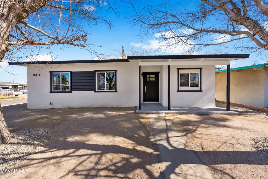 45318 Gadsden Avenue, Lancaster, CA 93534