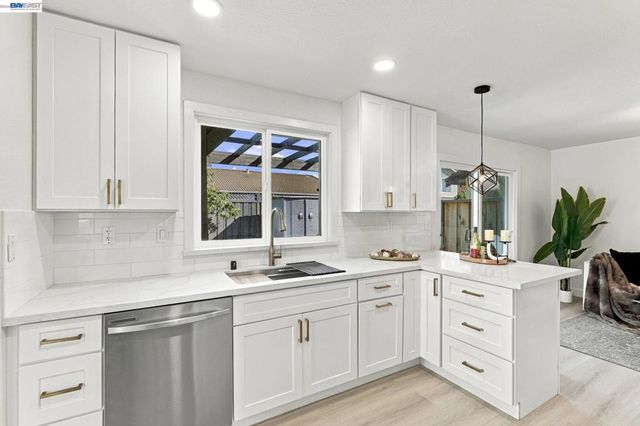 42 Southfield Ct, San Jose, CA 95138