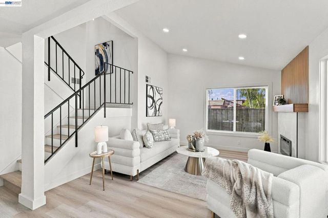 42 Southfield Ct, San Jose, CA 95138