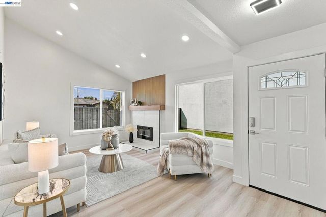 42 Southfield Ct, San Jose, CA 95138
