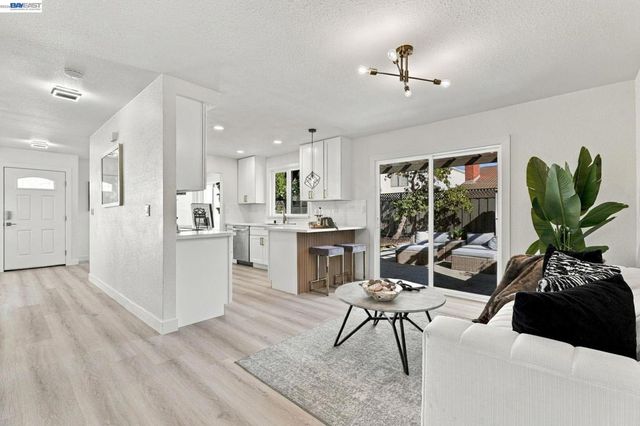 42 Southfield Ct, San Jose, CA 95138