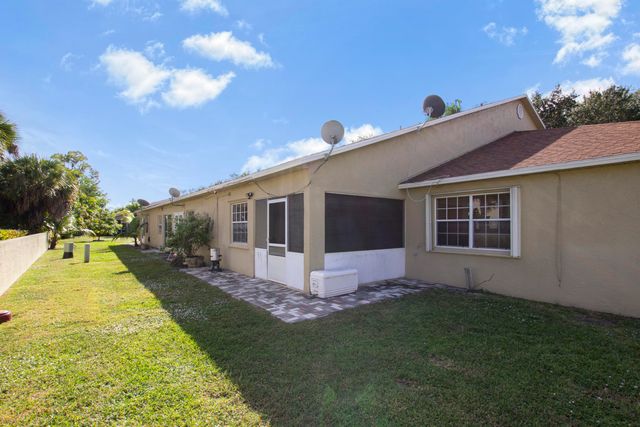 1905 MAPLEWOOD Drive, Greenacres, FL 33415