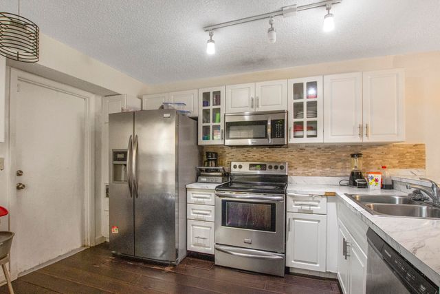 1905 MAPLEWOOD Drive, Greenacres, FL 33415