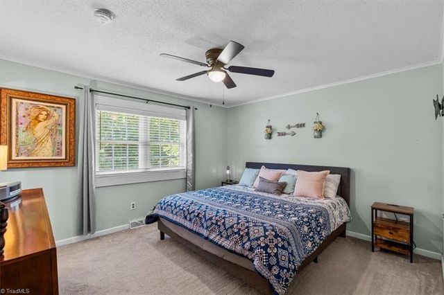 215 Midbrook Run, Lexington, NC 27295