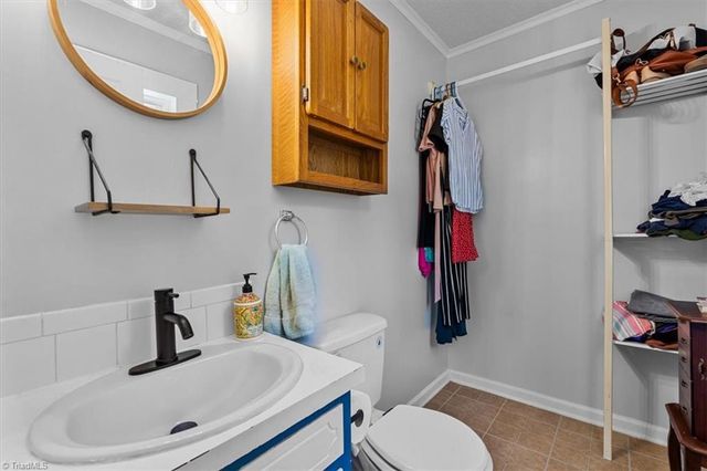 215 Midbrook Run, Lexington, NC 27295