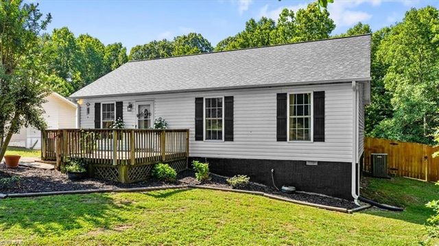 215 Midbrook Run, Lexington, NC 27295