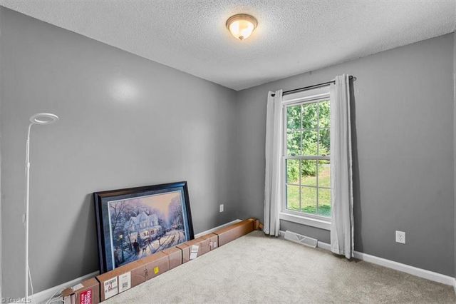 215 Midbrook Run, Lexington, NC 27295
