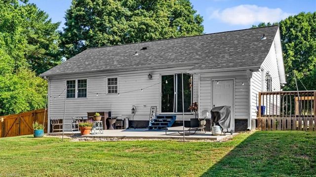 215 Midbrook Run, Lexington, NC 27295