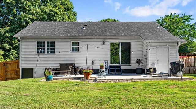 215 Midbrook Run, Lexington, NC 27295