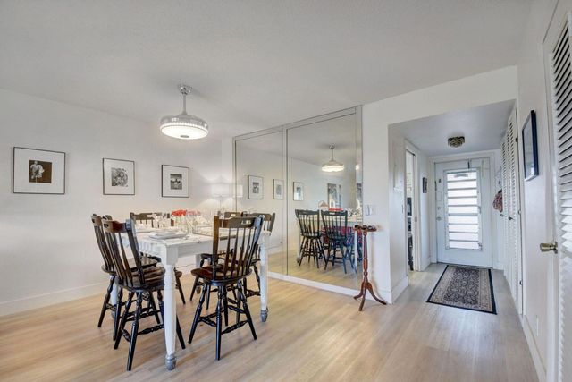 25 SE 13th Street C5, Boca Raton, FL 33432