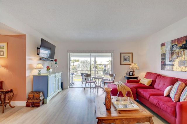 25 SE 13th Street C5, Boca Raton, FL 33432