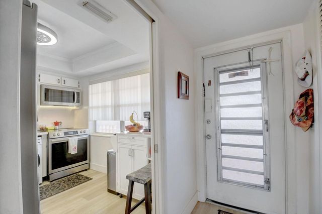 25 SE 13th Street C5, Boca Raton, FL 33432