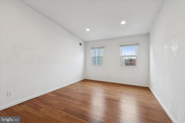 2126 N 8TH ST, Philadelphia, PA 19122